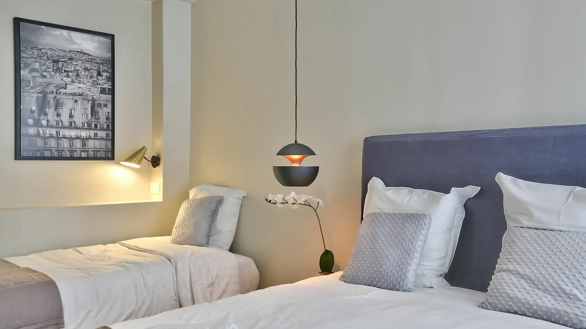 Appartement 70 - Authentic Parisian Flat *