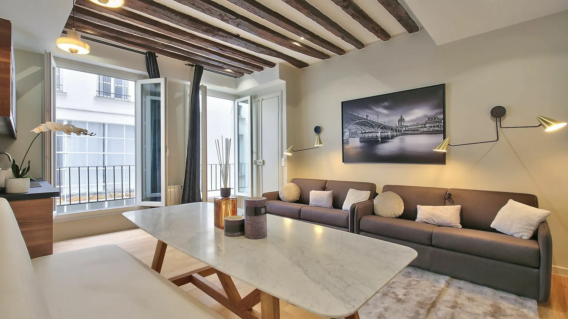 70 - Authentic Parisian Flat Appartement