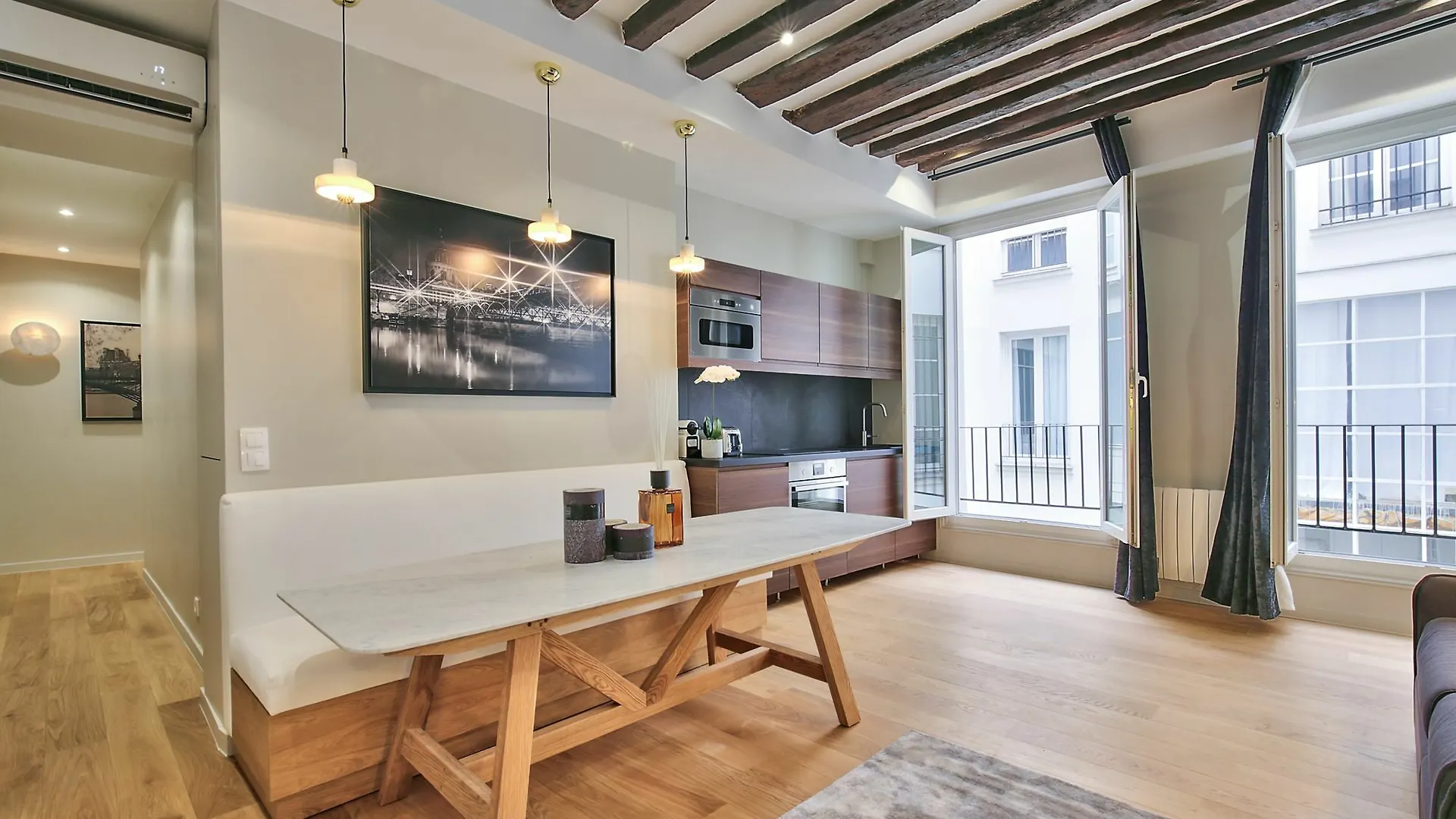 Appartement 70 - Authentic Parisian Flat
