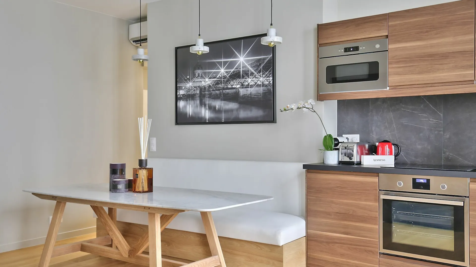 Appartement 70 - Authentic Parisian Flat *