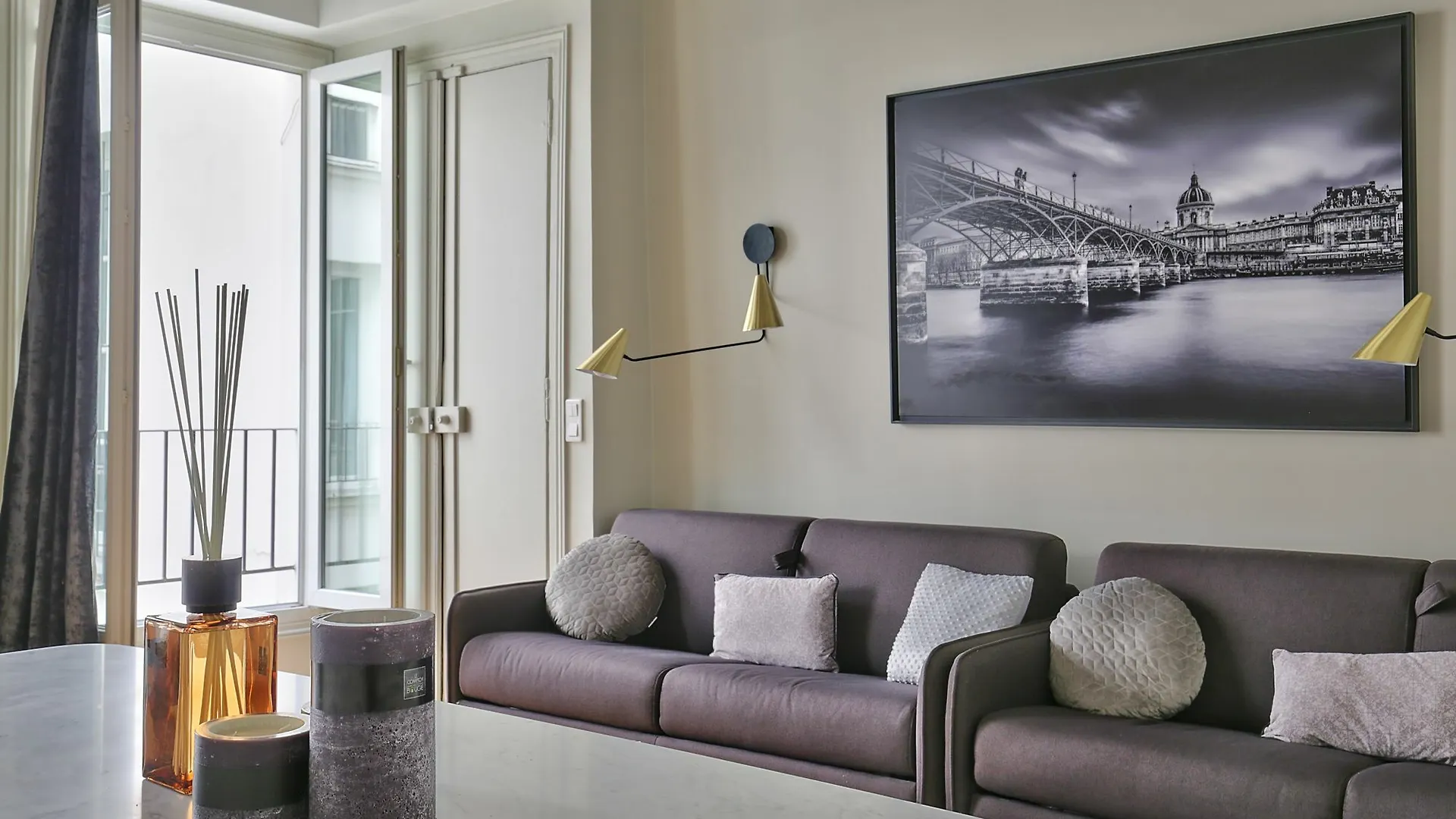 70 - Authentic Parisian Flat *