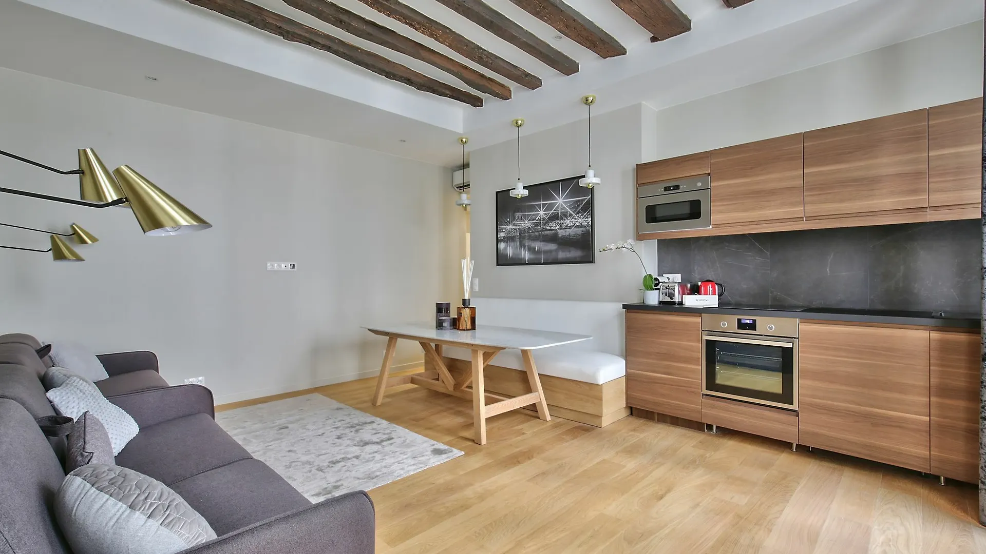 70 - Authentic Parisian Flat *