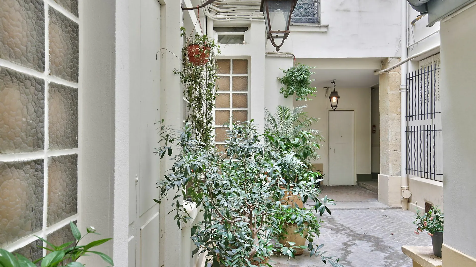Apartment 70 - Authentic Parisian Flat